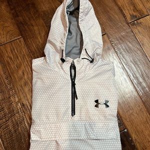 White Under Armour Pull Over Windbreaker/Hoodie